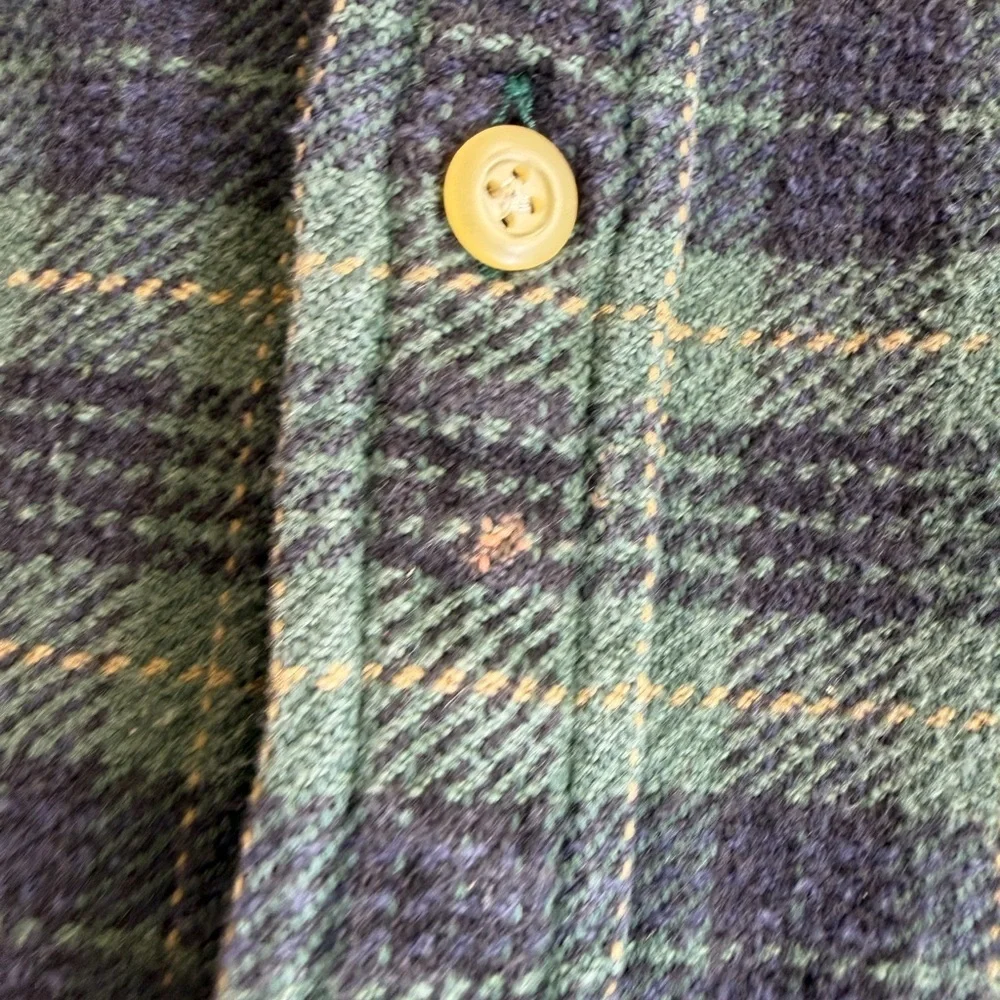 J. Crew Dark Green and Navy Plaid Men's Flannel Shirt. Size XL.